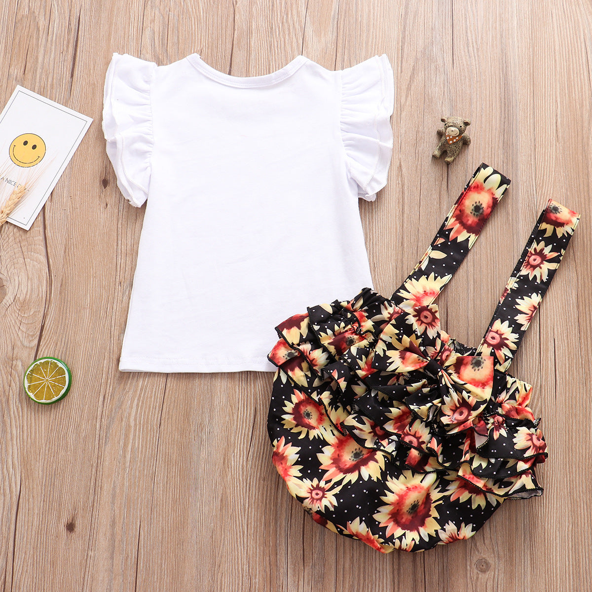 T-shirt Sunflower Suspender Shorts Girls Suit