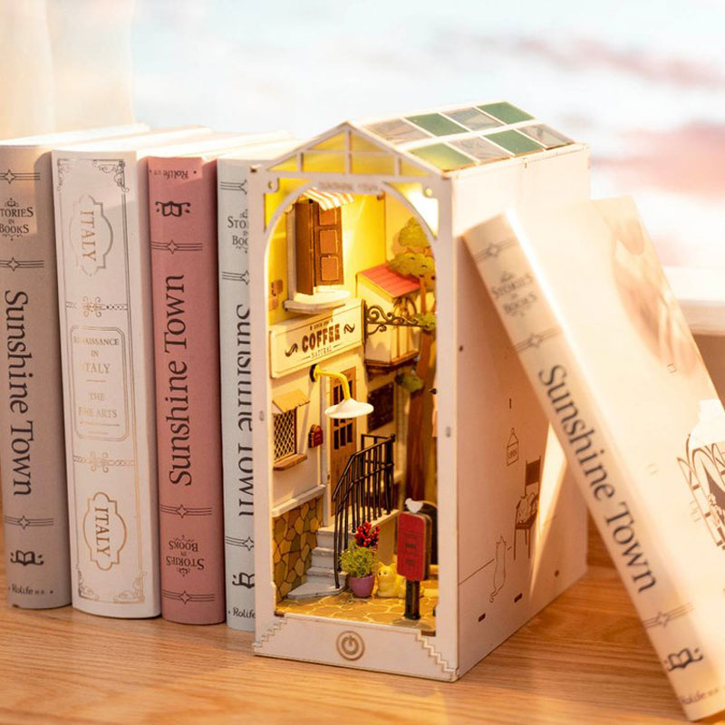 DIY Book Nook Dollhouse with Light 